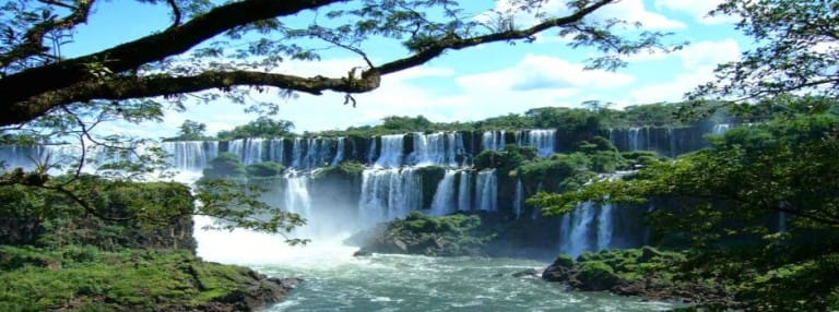 Programa de incentivo para viagem de pessoas com mais de 60 anos oferece diária a partir de R$ 29