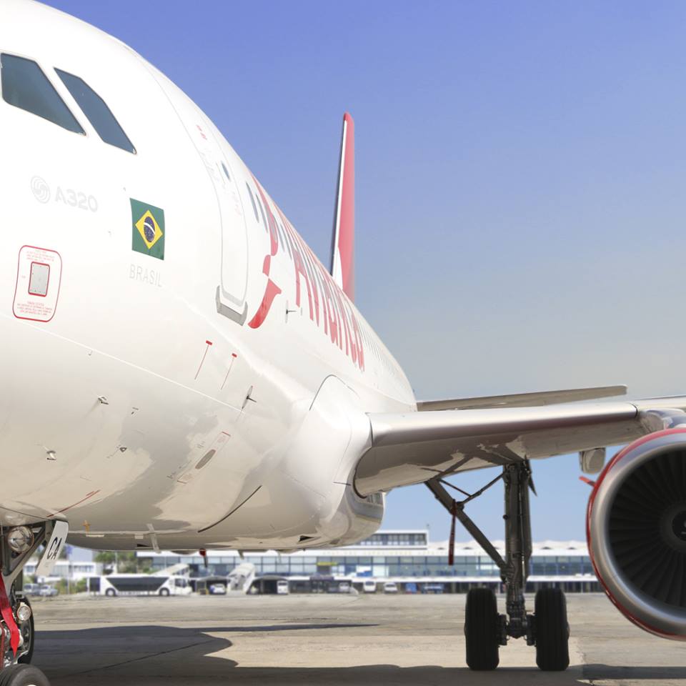 Avianca melhora serviço de bordo na ponte aérea e nos voos para Brasília