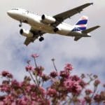 Passagens aéreas de ida e volta a partir de R$ 218 com taxas incluídas