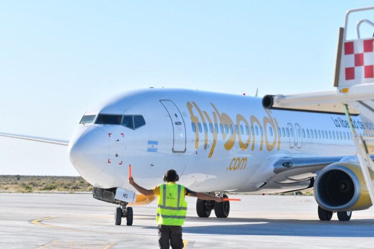Flybondi terá mais 10 aviões para atender a temporada de verão
