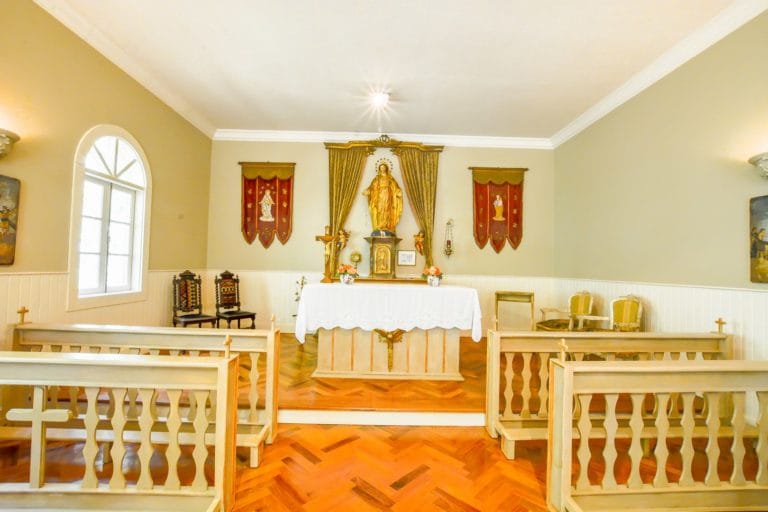 Guest House tem capela para casamentos e foco na família em Monte Verde (MG)