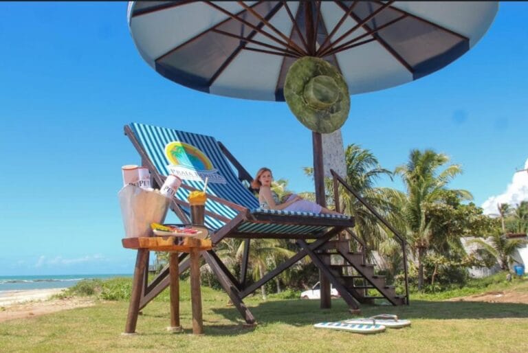Praia Bonita Resort & Convention instala obra gigante na praia de Camurupim