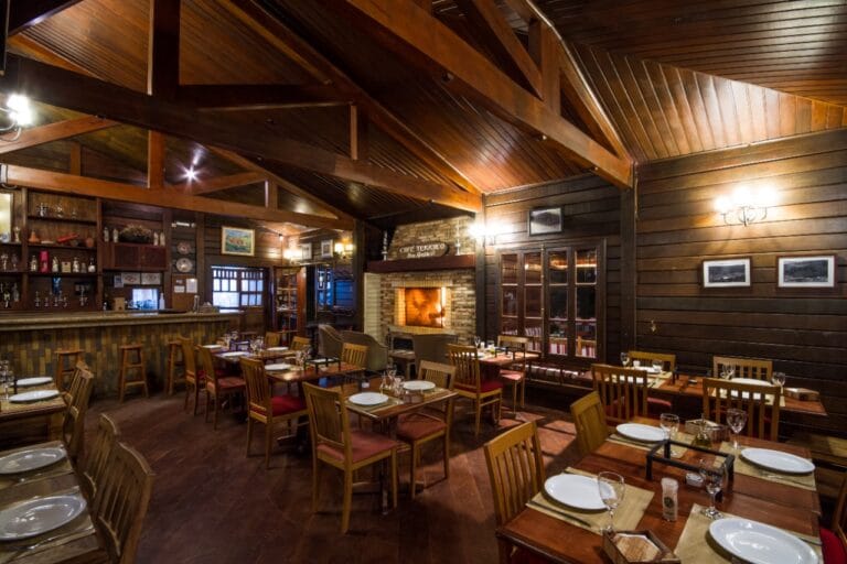 Restaurante e Pizzaria Café Terraço se destaca em Campos do Jordão