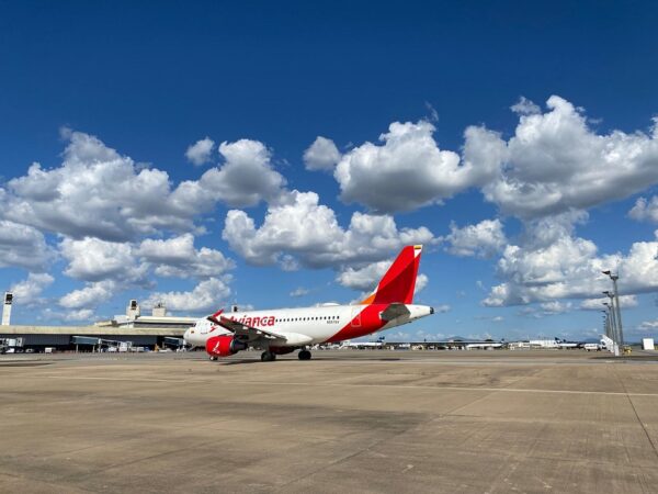 Veja fotos e vídeo do primeiro voo da Avianca em Belo Horizonte