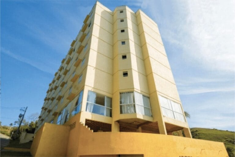 Conheça destinos variados nas férias com a Summit Hotels