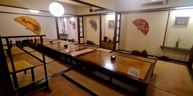 Explore sabores únicos no Nikkey Restaurante, destino culinário no bairro da Liberdade