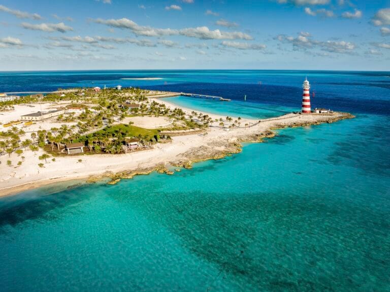 MSC Cruzeiros tem viagens pelo Caribe com internet e bebidas inclusas