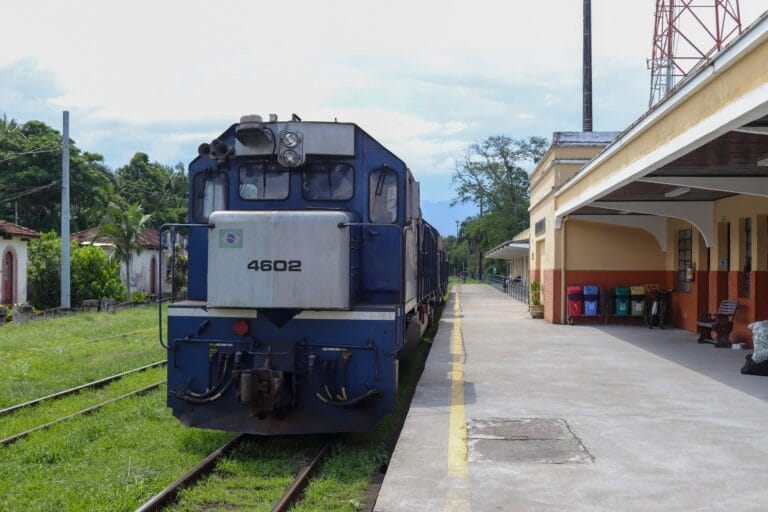 Trajeto Morretes-Curitiba é opção no trem da Serra do Mar Paranaense