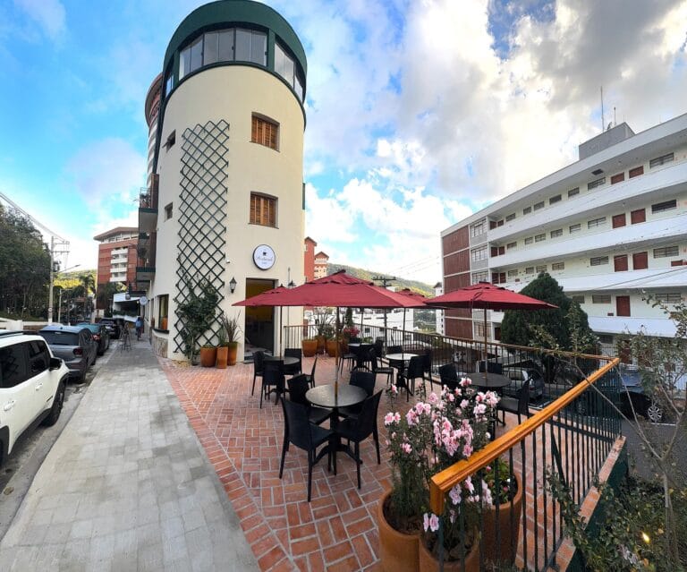 Inauguração da Estalagem Portucale homenageia legado familiar e cultura lusa em Águas de Lindóia (SP)