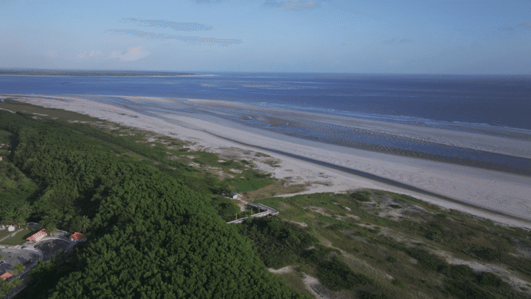 Salinas é destino ideal para curtir o verão amazônico nas férias de julho